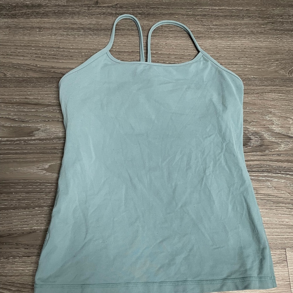 Ladies lululemon tank size 6